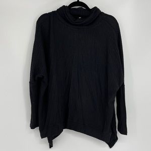 BLACK LOOSE TURTLENECK 3/4 SLEEVE TOP MEDIUM